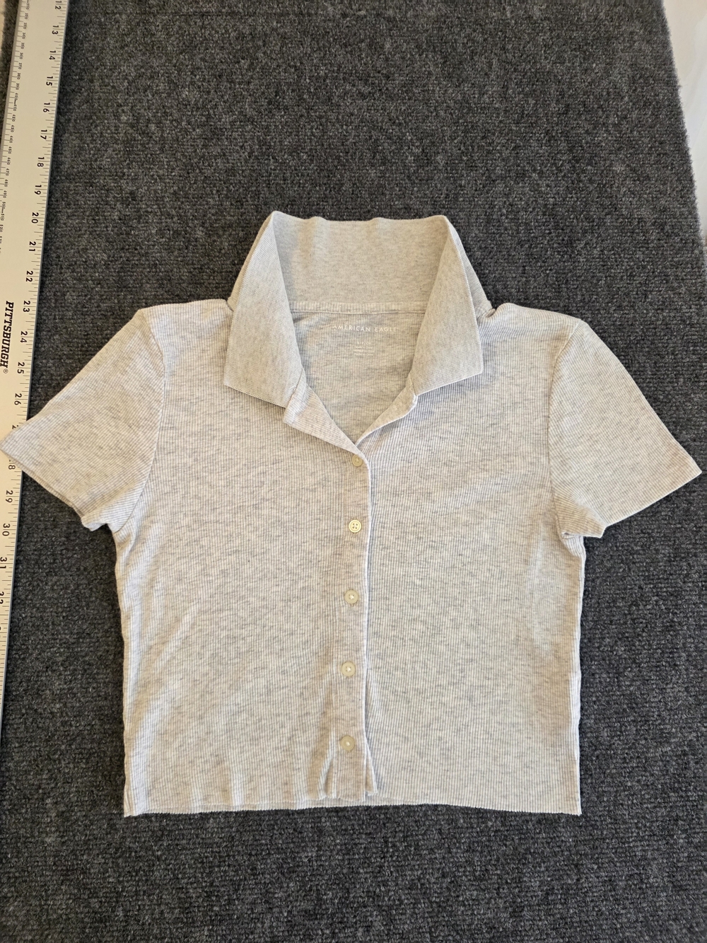 American Eagle Outfitters Light Heather Gray Short-Sleeve Button Down Top